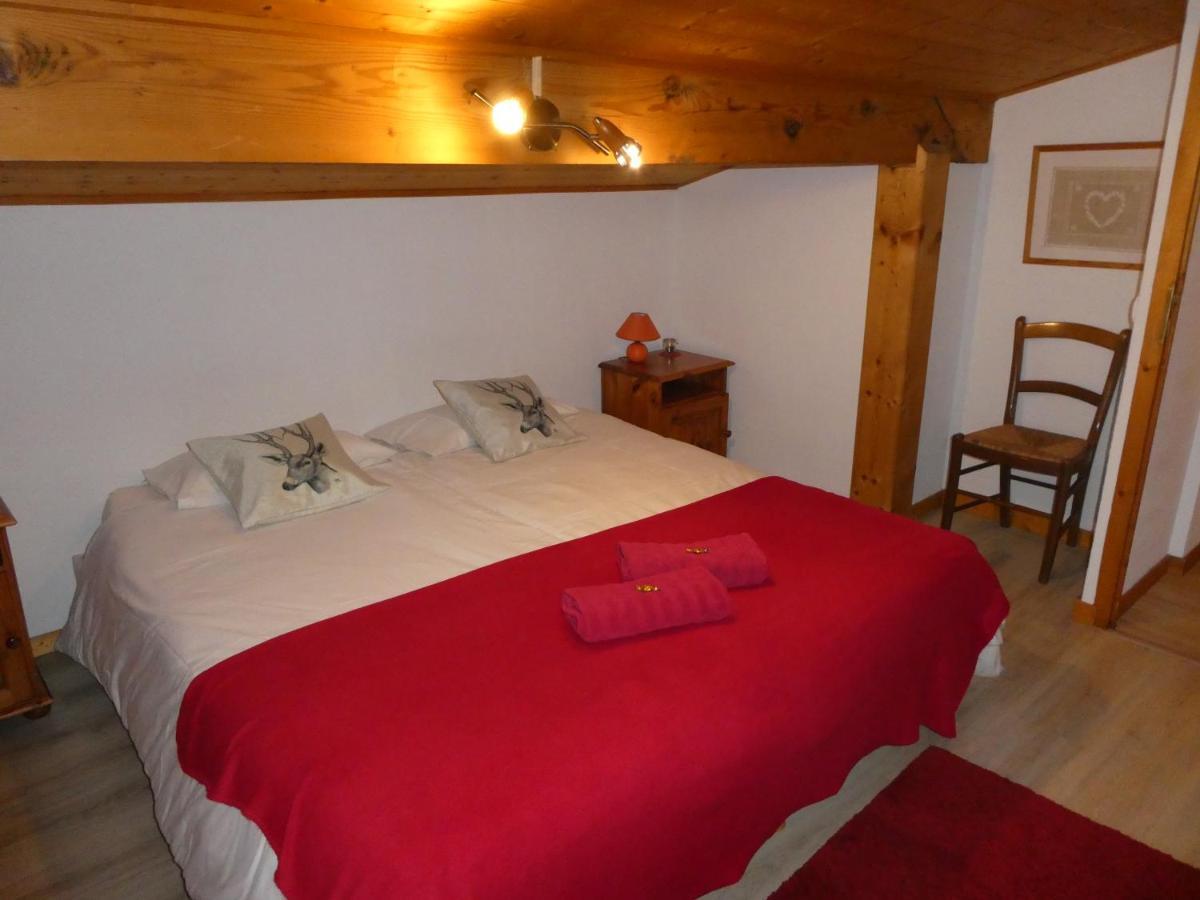 Central Hostel Chatel Exterior photo