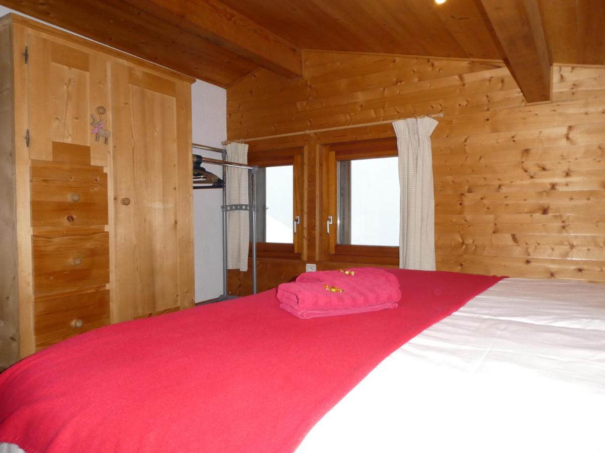 Central Hostel Chatel Exterior photo