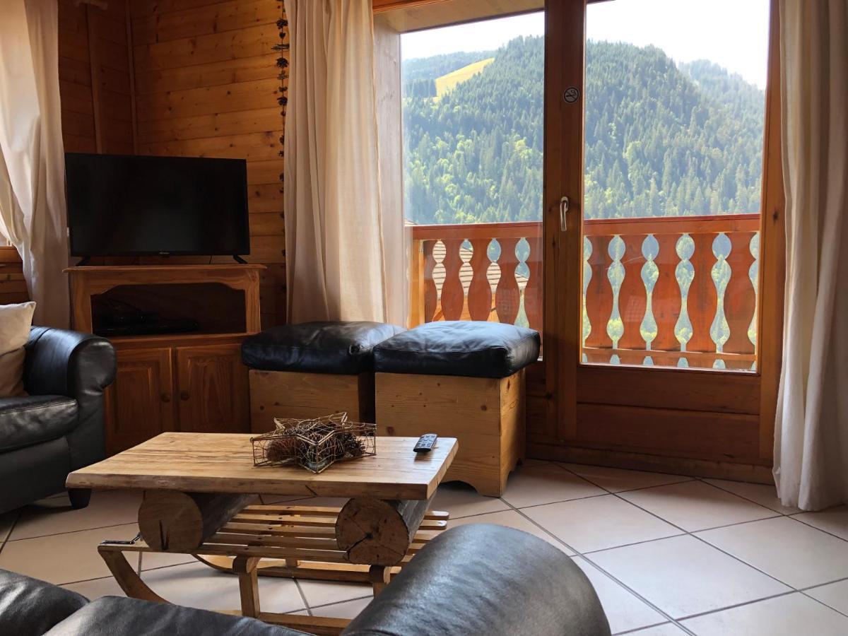 Central Hostel Chatel Exterior photo
