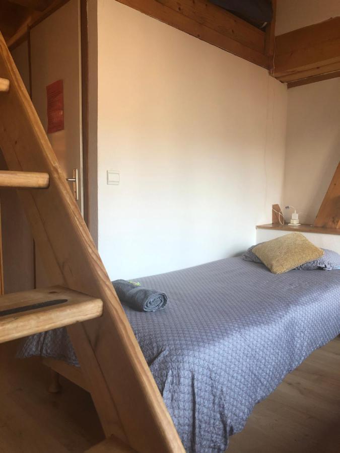 Central Hostel Chatel Exterior photo