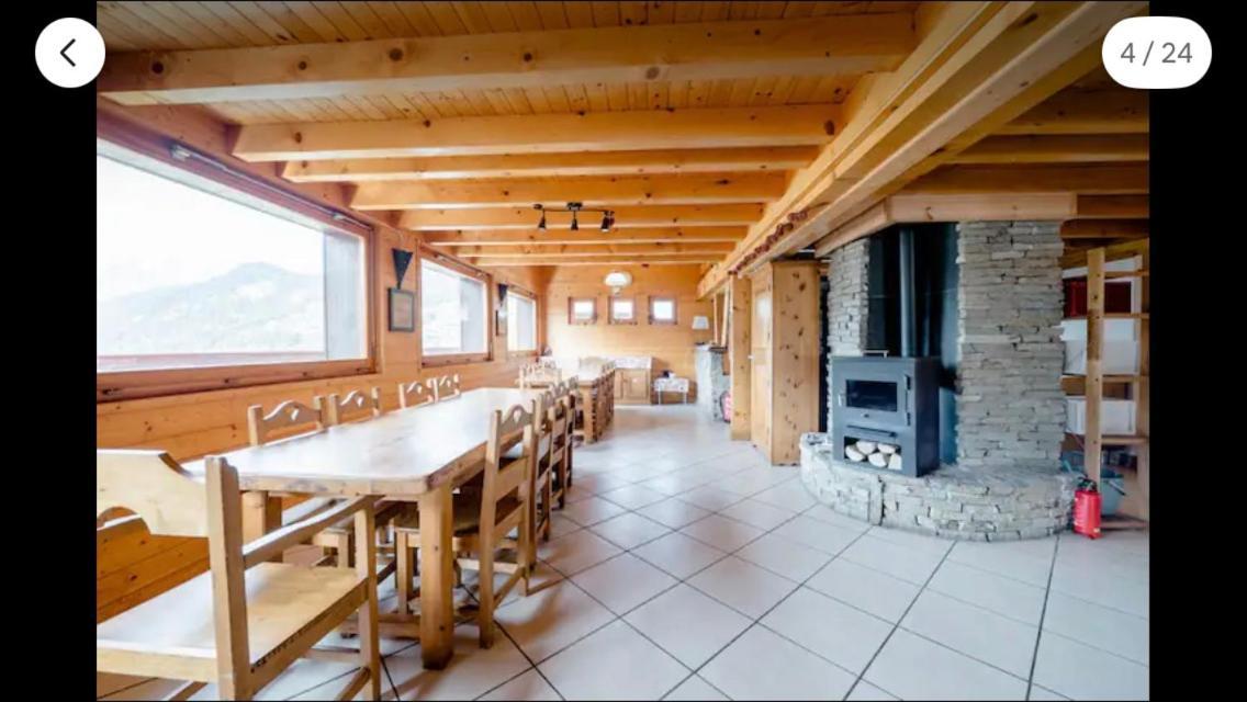 Central Hostel Chatel Exterior photo