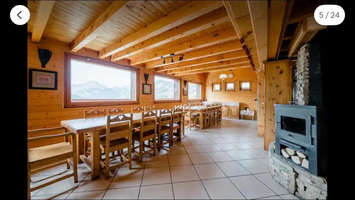 Central Hostel Chatel Exterior photo
