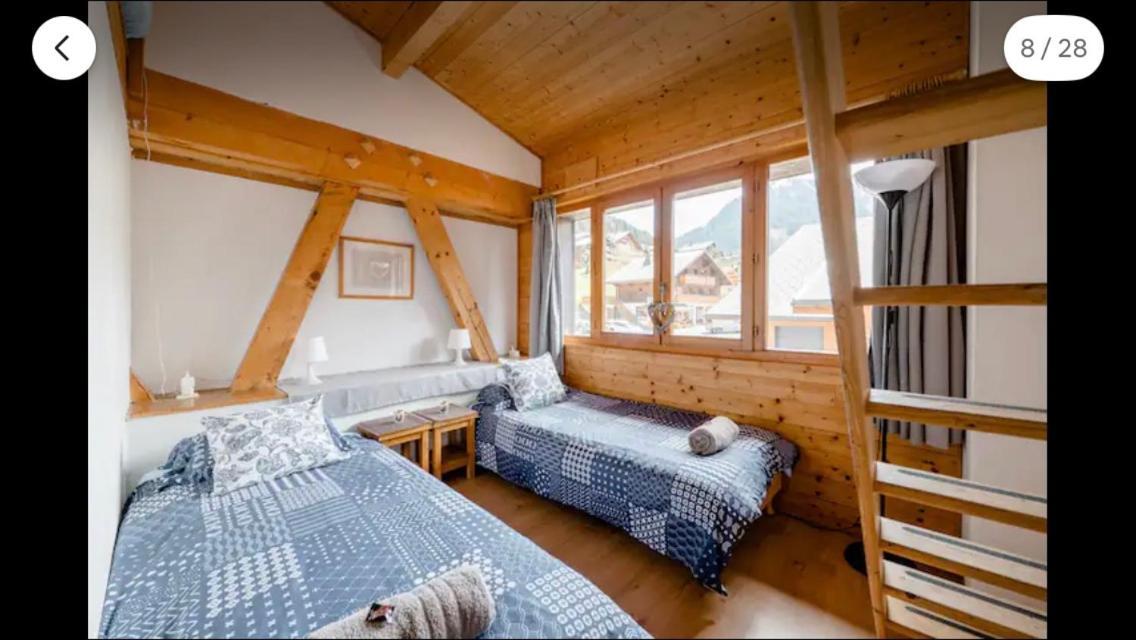 Central Hostel Chatel Exterior photo