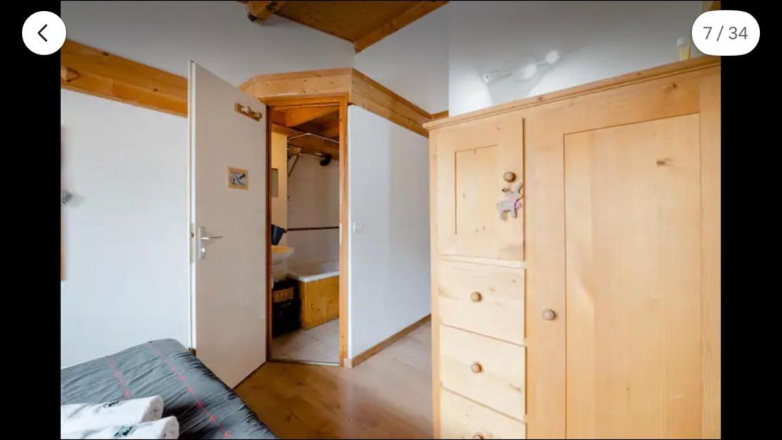 Central Hostel Chatel Exterior photo
