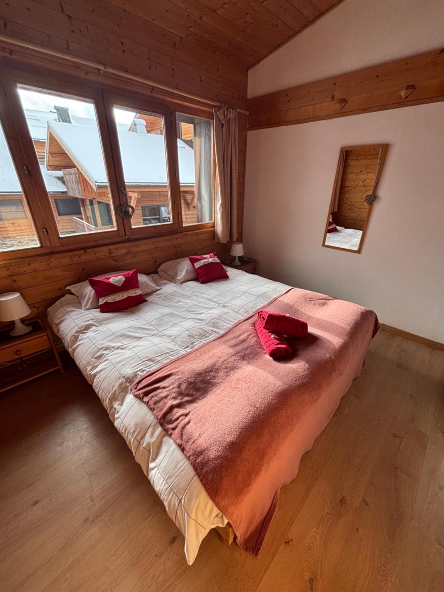 Central Hostel Chatel Exterior photo