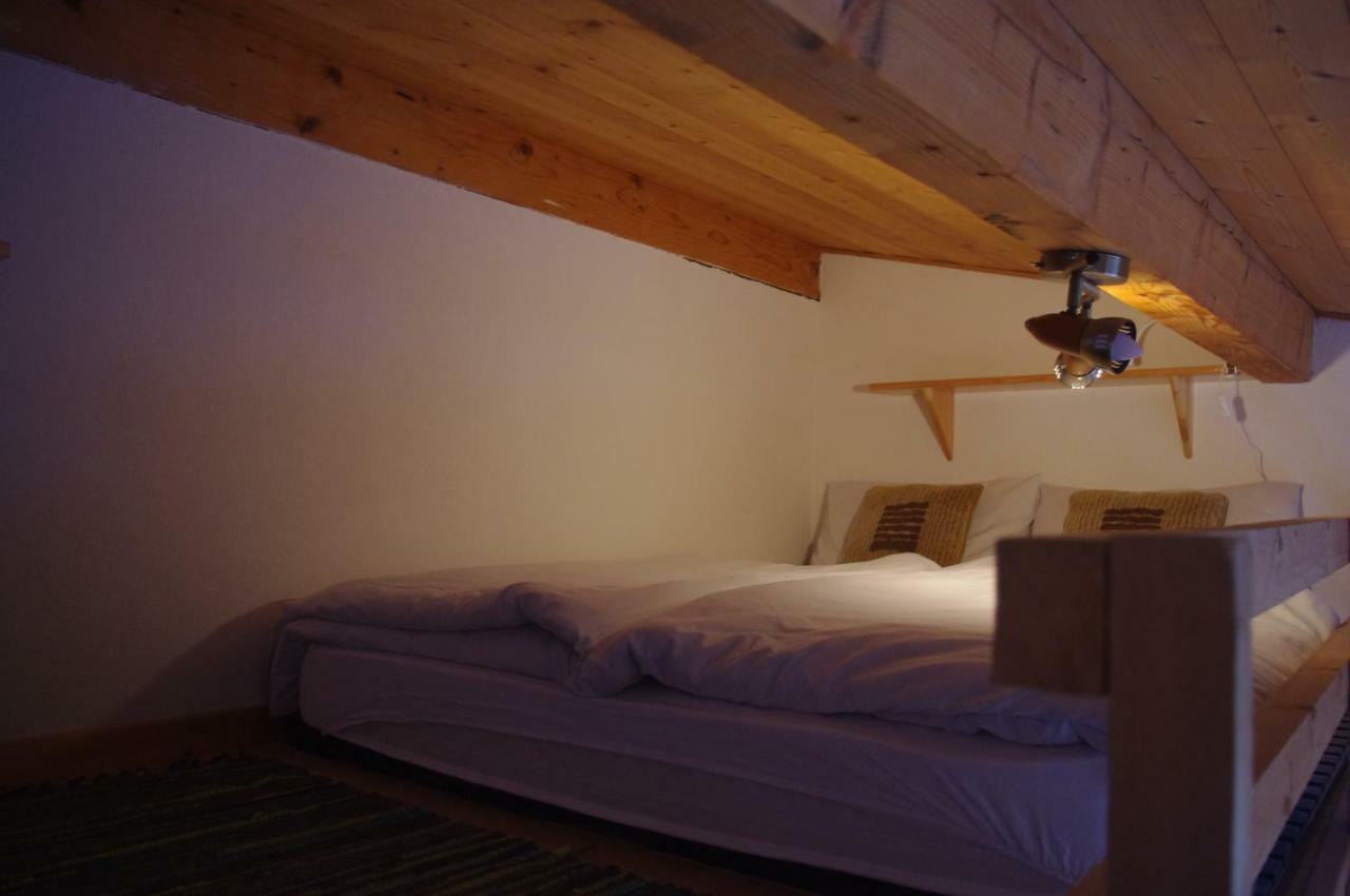 Central Hostel Chatel Exterior photo